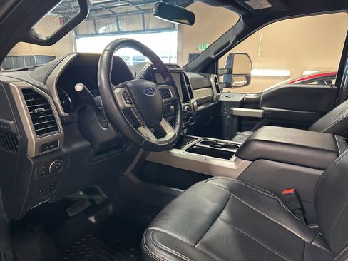 Used 2022 Ford F350 Lariat w/ Black Appearance Package image 10