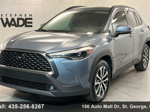Certified 2022 Toyota Corolla Cross XLE w/ Convenience Package AWD/4WD image 1