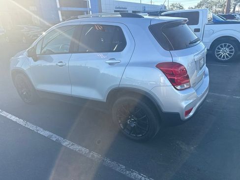 Used 2021 Chevrolet Trax LT w/ Sport Edition FWD image 24