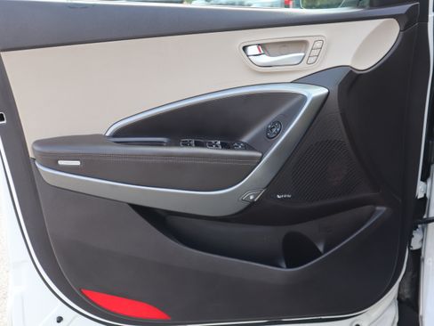 Used 2019 Hyundai Santa Fe XL FWD image 12