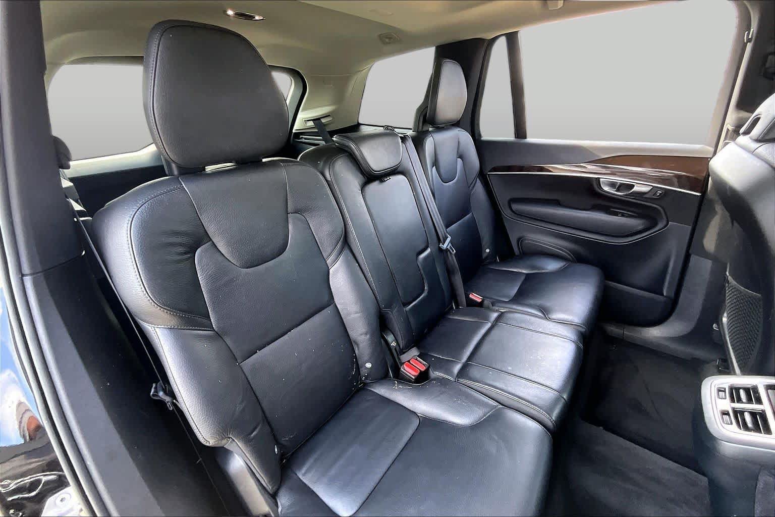 Used 2019 Volvo XC90 T6 Momentum w/ Advanced Package AWD/4WD image 18