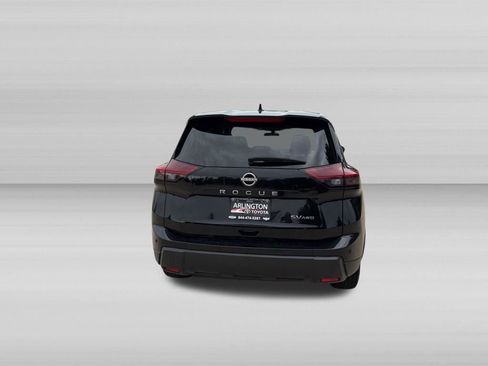 Used 2024 Nissan Rogue SV AWD/4WD image 4