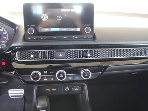 Used 2024 Honda Civic Sport image 34