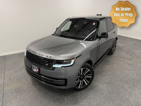 Used 2023 Land Rover Range Rover SE AWD/4WD image 2