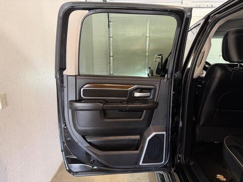 Used 2023 RAM 3500 Laramie AWD/4WD image 12