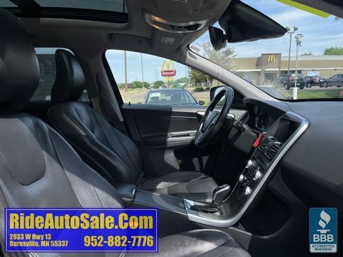 Used 2016 Volvo XC60 T6 w/ Proximity Package AWD/4WD image 14