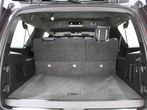 Used 2019 Cadillac Escalade ESV Platinum AWD/4WD image 22