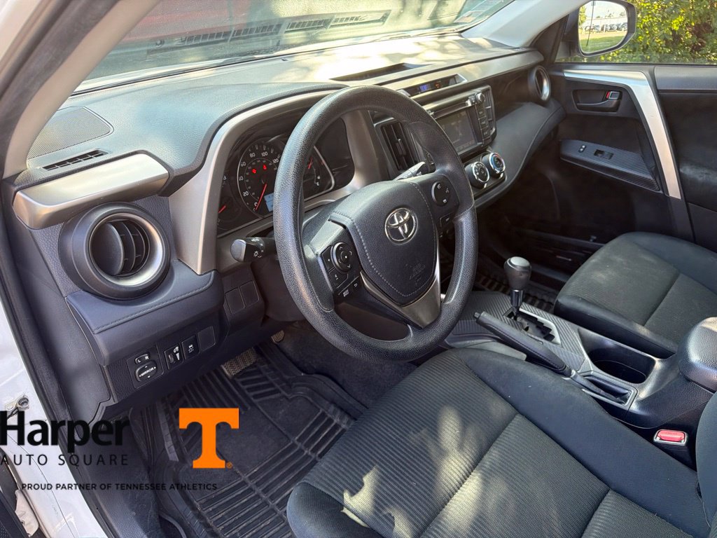 Used 2015 Toyota RAV4 LE FWD image 13