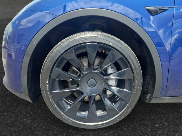 Used 2021 Tesla Model Y Long Range AWD/4WD image 4