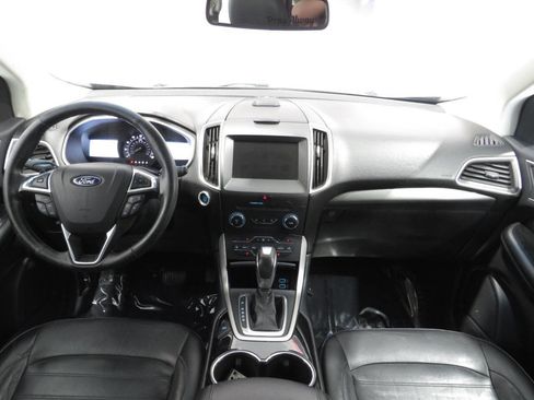 Used 2017 Ford Edge SEL FWD image 13
