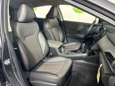 Certified 2025 Subaru Crosstrek 2.5i Limited w/ Crosstrek Mirror Package image 32