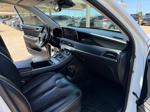Used 2021 Hyundai Palisade Limited FWD image 17