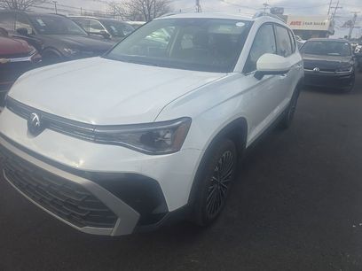 Used 2025 Volkswagen Taos SE