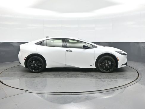 Certified 2026 Toyota Prius AWD image 8