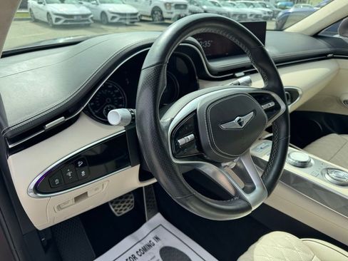Used 2022 Genesis GV70 3.5T Sport w/ Sport Advanced Package AWD/4WD image 16