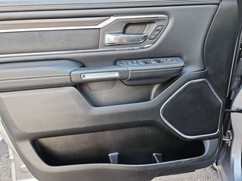 Used 2025 RAM 1500 Laramie AWD/4WD image 29