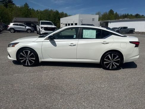 Used 2021 Nissan Altima 2.5 SR AWD/4WD image 3