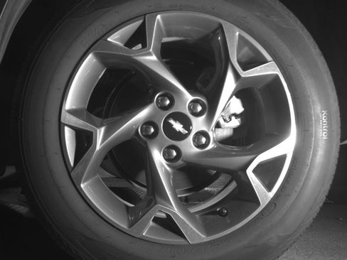 Used 2025 Chevrolet Trax LT FWD image 14
