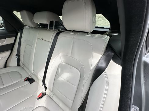 Used 2026 Jaguar F-PACE R-Dynamic S AWD/4WD image 29