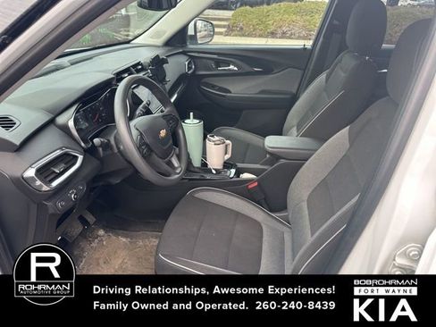 Used 2021 Chevrolet TrailBlazer LT w/ Convenience Package image 12