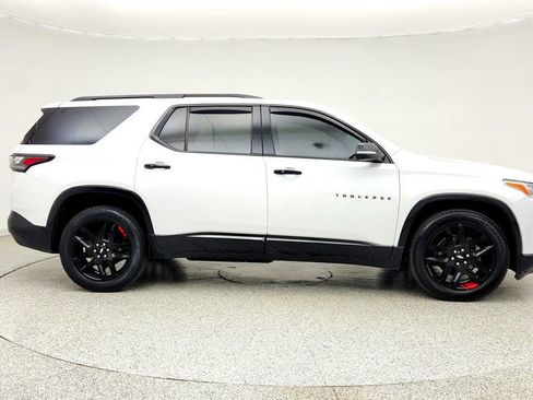 Used 2021 Chevrolet Traverse Premier w/ Redline Edition AWD/4WD image 4