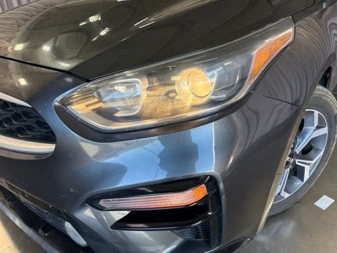 Used 2019 Kia Forte LXS FWD image 9