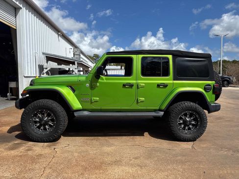 Used 2018 Jeep Wrangler Unlimited Sahara image 7