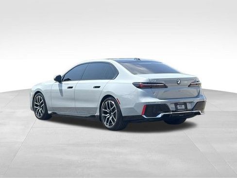 Certified 2024 BMW i7 xDrive60 AWD/4WD image 5
