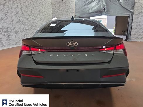 Certified 2025 Hyundai Elantra Sport FWD image 6