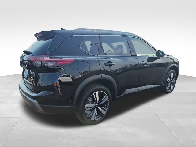 Certified 2026 Nissan Rogue SL AWD/4WD image 5