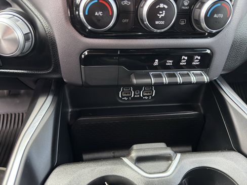 Used 2022 RAM 1500 Laramie w/ Sport Appearance Package AWD/4WD image 20
