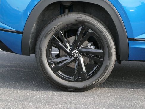 New 2025 Volkswagen Atlas Cross Sport SEL R-Line image 23