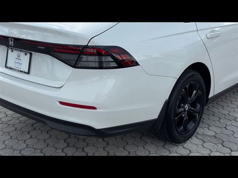 Certified 2025 Honda Accord SE image 10