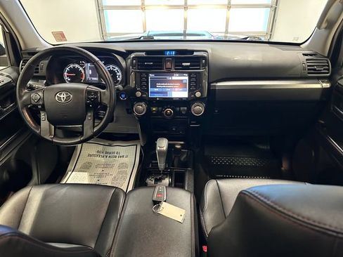 Used 2023 Toyota 4Runner TRD Off-Road Premium w/ Off Road Premium Plus Package AWD/4WD image 10