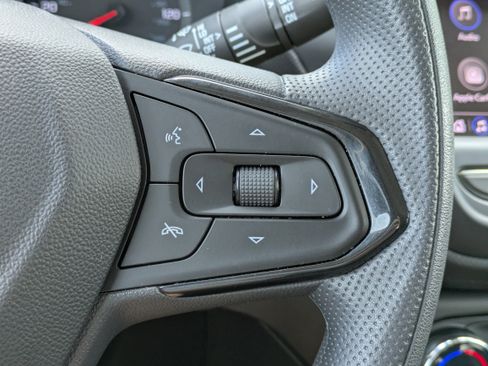 Used 2023 Chevrolet TrailBlazer LT FWD image 23