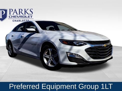 Used 2024 Chevrolet Malibu LT image 1