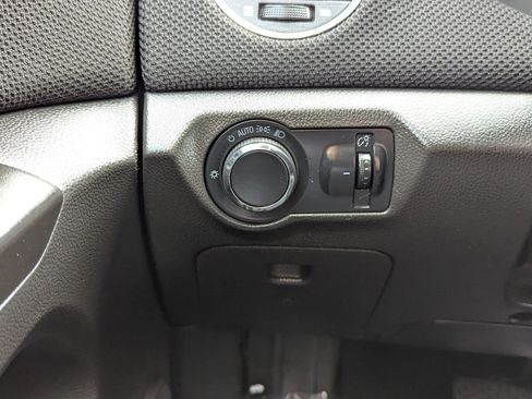 Used 2011 Chevrolet Cruze LT FWD image 13