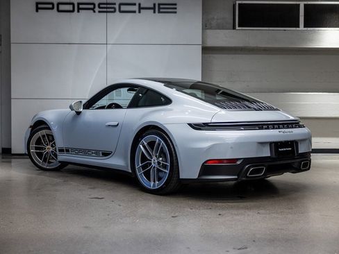 Used 2025 Porsche 911 Carrera image 3