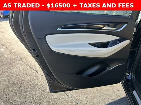 Used 2021 Buick Enclave Essence w/ Sport Touring Edition image 13