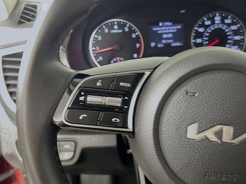 Used 2023 Kia Seltos S w/ Navigation Package FWD image 19
