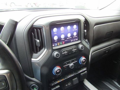 Used 2022 Chevrolet Silverado 1500 LTZ w/ LTZ Premium Package image 32