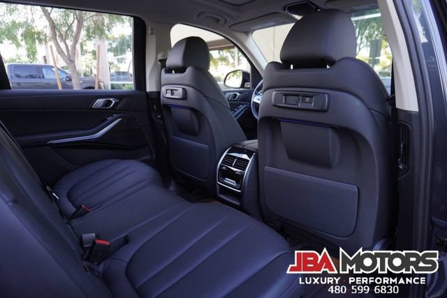 Used 2022 BMW X7 xDrive40i w/ Premium Package AWD/4WD image 9