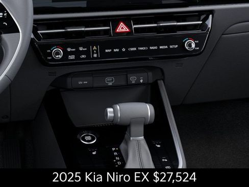 Used 2025 Kia Niro EX FWD image 23