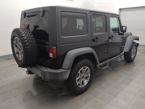 Used 2015 Jeep Wrangler Unlimited Rubicon w/ Connectivity Group AWD/4WD image 9