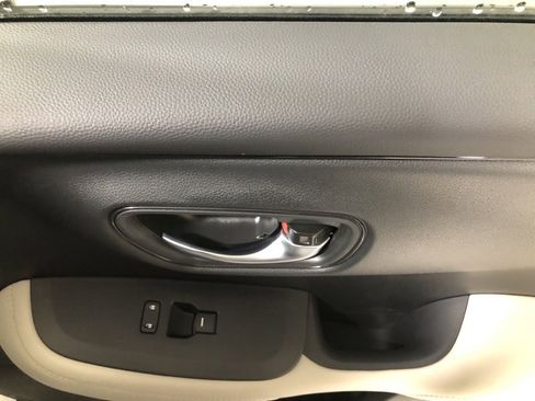 New 2026 Honda HR-V LX image 14