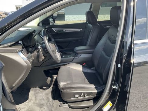 Used 2019 Cadillac XT5 Premium Luxury w/ LPO, Black Ice Package AWD/4WD image 11
