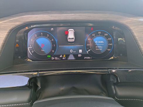 Used 2024 Volkswagen Atlas SEL Premium R-Line image 18