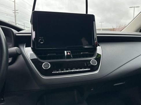 Certified 2025 Toyota Corolla LE image 22