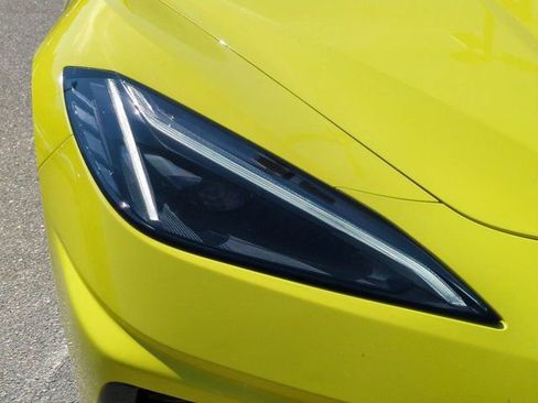 Used 2020 Chevrolet Corvette Stingray Preferred Cpe w/ 2LT Preferred Equipment Group RWD image 9