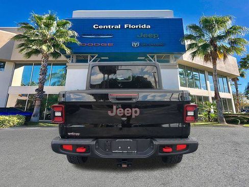 Certified 2025 Jeep Gladiator Rubicon AWD/4WD image 6